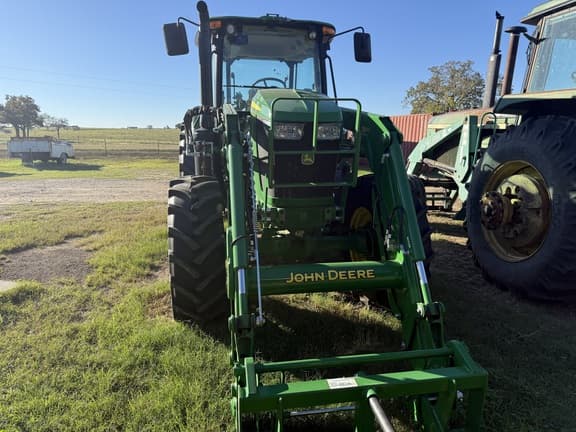 Image of John Deere 6120E equipment image 3
