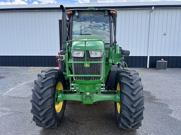 Image of John Deere 6120E equipment image 2