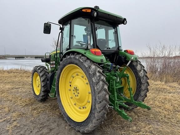 Image of John Deere 6120E equipment image 2