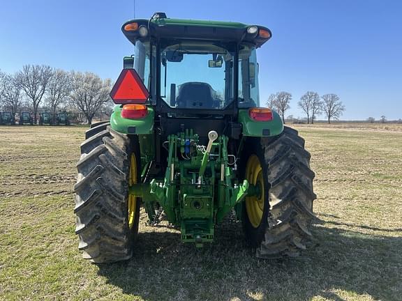 Image of John Deere 6120E equipment image 3