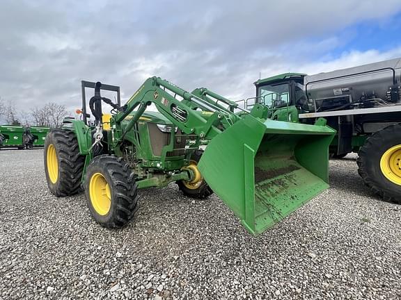 Image of John Deere 6120E equipment image 1