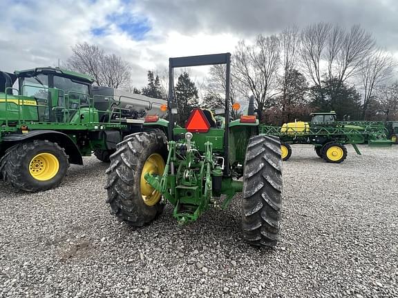 Image of John Deere 6120E equipment image 3