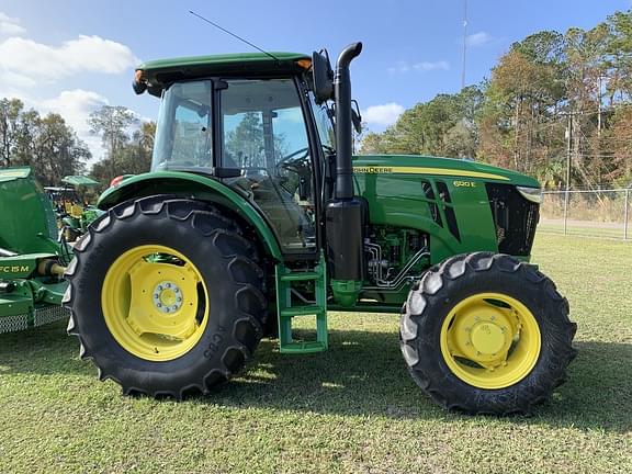 Image of John Deere 6120E equipment image 3