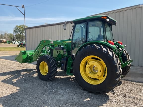 Image of John Deere 6120E equipment image 2