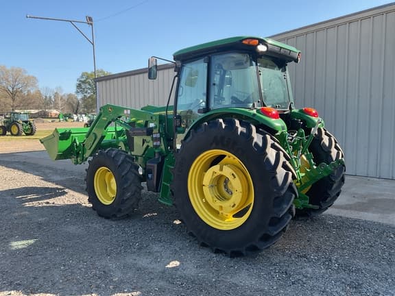 Image of John Deere 6120E equipment image 3