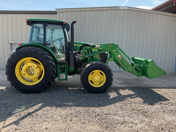 Image of John Deere 6120E equipment image 3