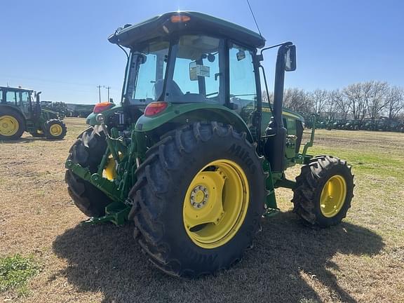 Image of John Deere 6120E equipment image 2