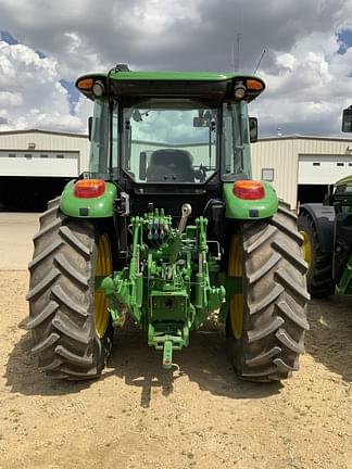 Image of John Deere 6120E equipment image 4