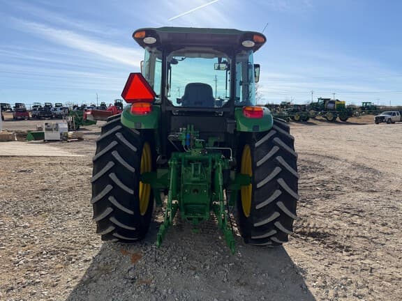 Image of John Deere 6120E equipment image 3
