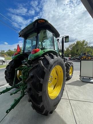 Image of John Deere 6120E equipment image 3