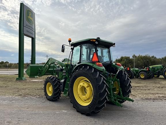 Image of John Deere 6120E equipment image 2