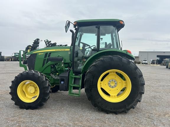 Image of John Deere 6120E equipment image 1