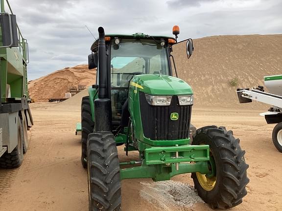 Image of John Deere 6120E equipment image 3