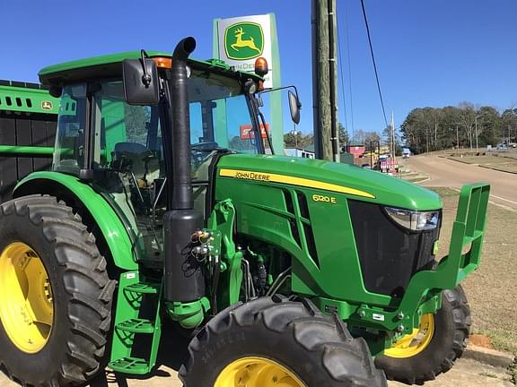 Image of John Deere 6120E equipment image 2