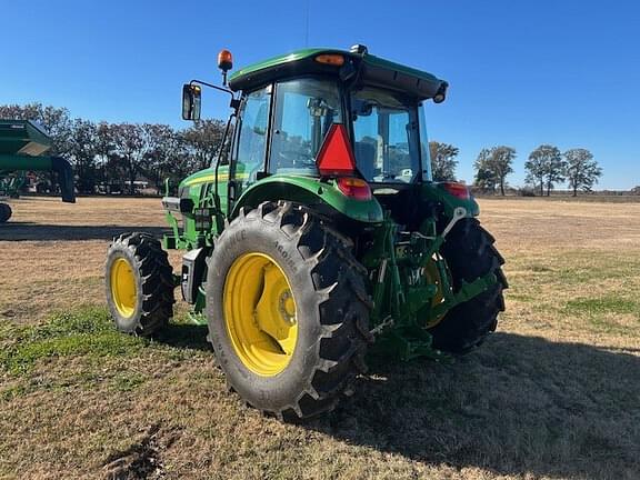 Image of John Deere 6120E equipment image 2