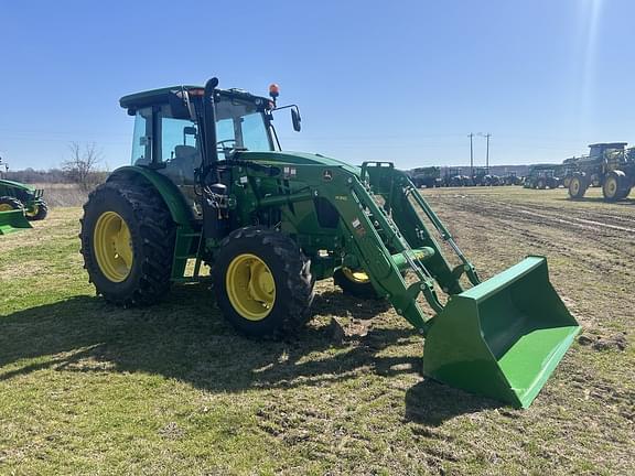 Image of John Deere 6120E equipment image 3