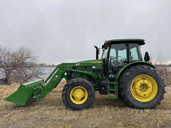 Image of John Deere 6120E equipment image 1