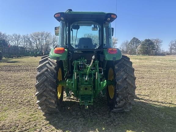 Image of John Deere 6120E equipment image 4