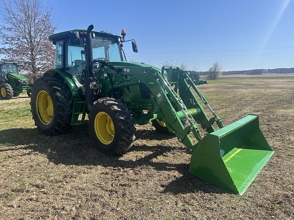 Image of John Deere 6120E equipment image 3
