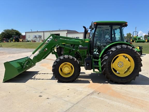 Image of John Deere 6120E equipment image 1