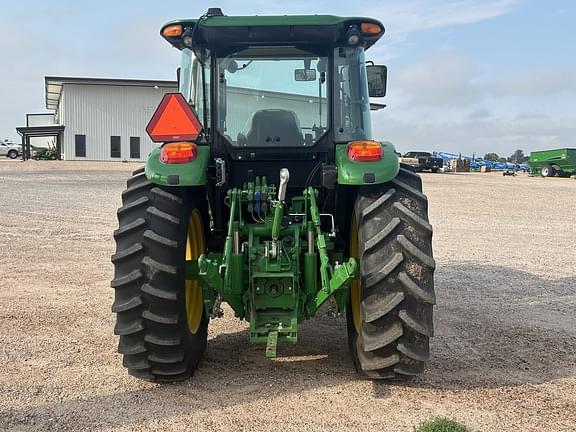 Image of John Deere 6120E equipment image 3