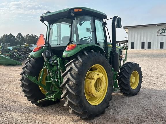 Image of John Deere 6120E equipment image 2