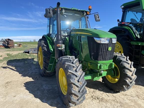 Image of John Deere 6120E equipment image 1