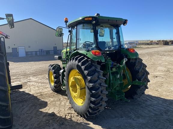 Image of John Deere 6120E equipment image 3