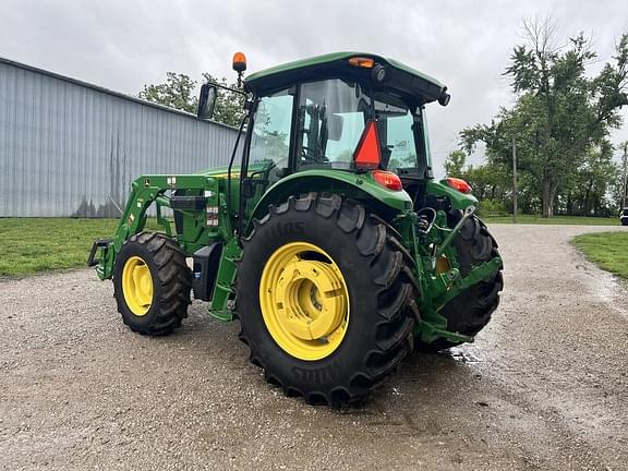Image of John Deere 6120E equipment image 2