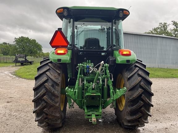 Image of John Deere 6120E equipment image 4