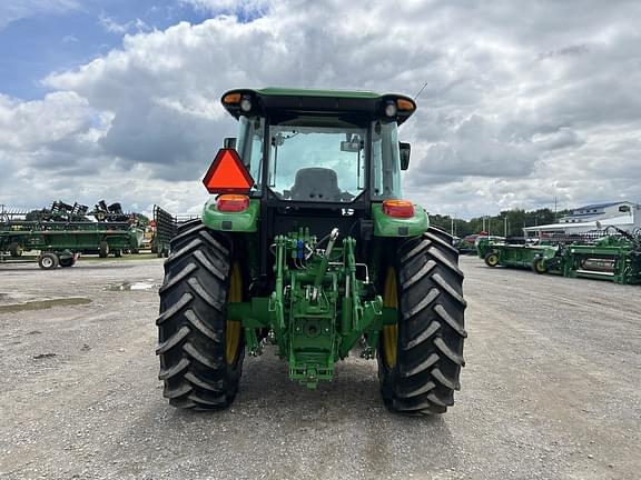 Image of John Deere 6120E equipment image 4