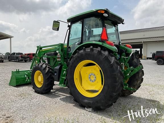 Image of John Deere 6120E equipment image 2