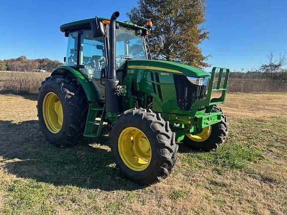 Image of John Deere 6120E equipment image 2