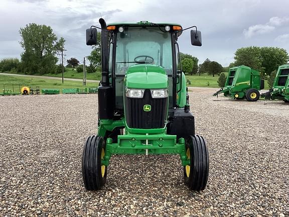 Image of John Deere 6120E equipment image 1