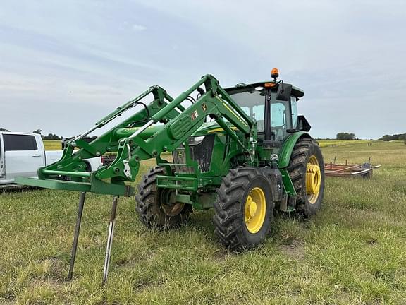 Image of John Deere 6120E equipment image 1