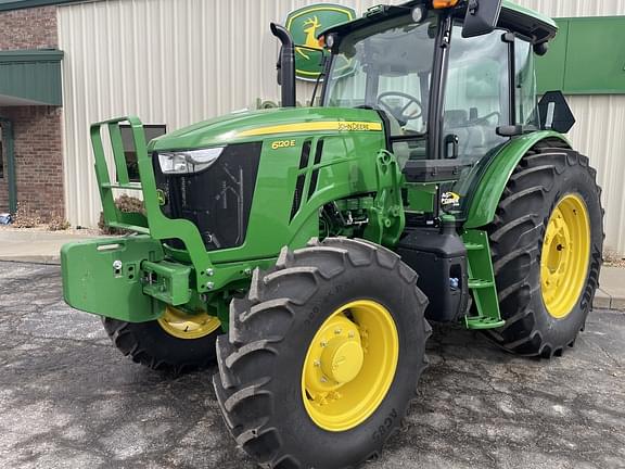 Image of John Deere 6120E equipment image 1