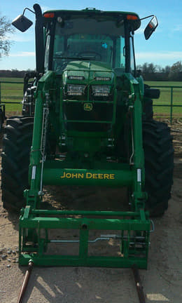 Image of John Deere 6120E equipment image 3