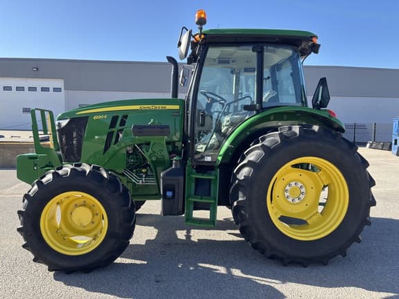Image of John Deere 6120E equipment image 1