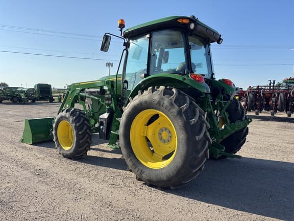 Image of John Deere 6120E equipment image 2