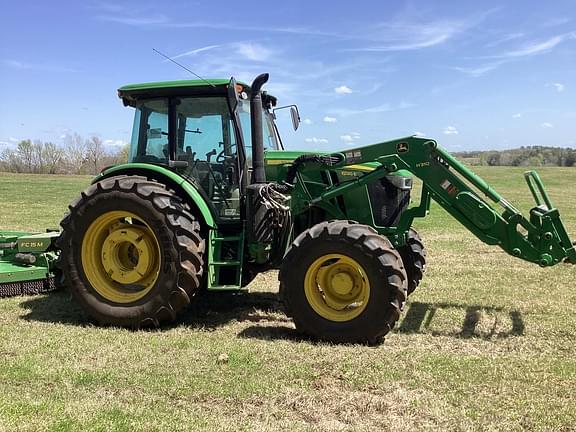 Image of John Deere 6120E equipment image 2