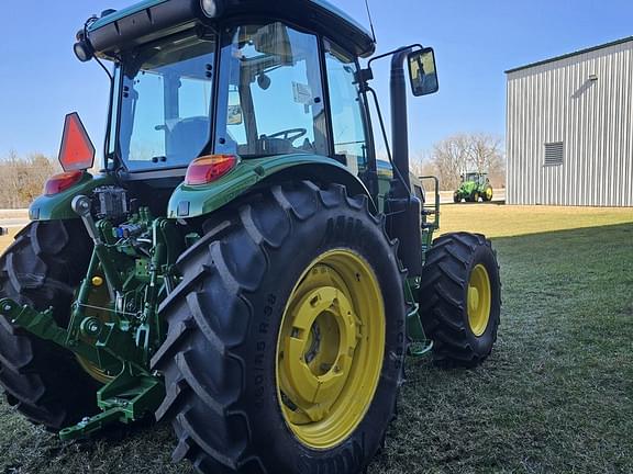 Image of John Deere 6120E equipment image 2