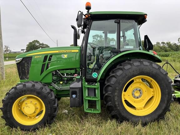 Image of John Deere 6120E equipment image 1