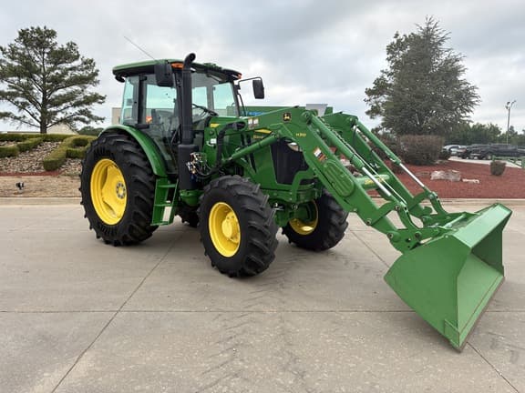 Image of John Deere 6120E equipment image 3