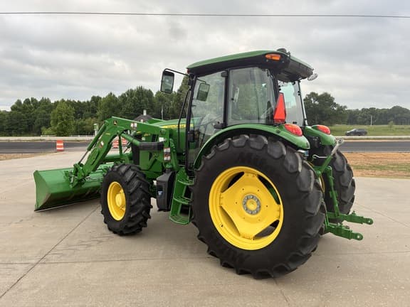 Image of John Deere 6120E equipment image 1