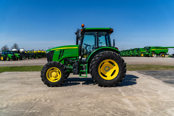 Image of John Deere 6120E equipment image 1