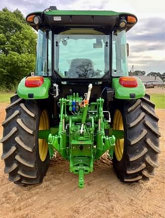 Image of John Deere 6120E equipment image 3