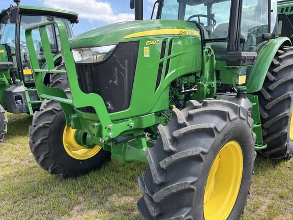 Image of John Deere 6120E equipment image 1