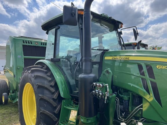 Image of John Deere 6120E equipment image 3