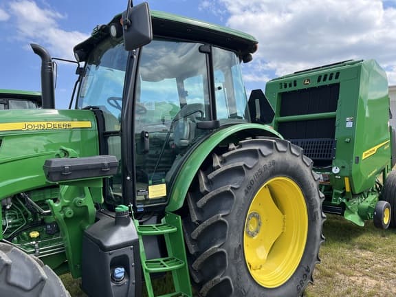 Image of John Deere 6120E equipment image 2