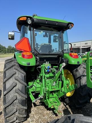 Image of John Deere 6120E equipment image 4